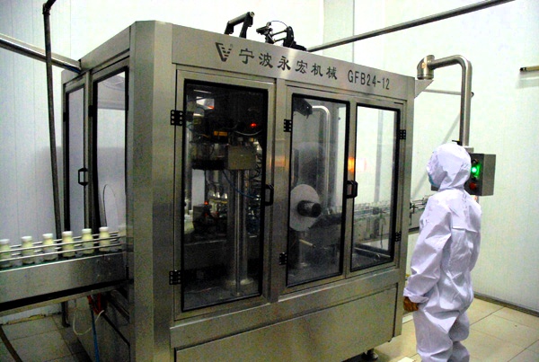 1509688877993345.jpg 瓶裝生產線.jpg